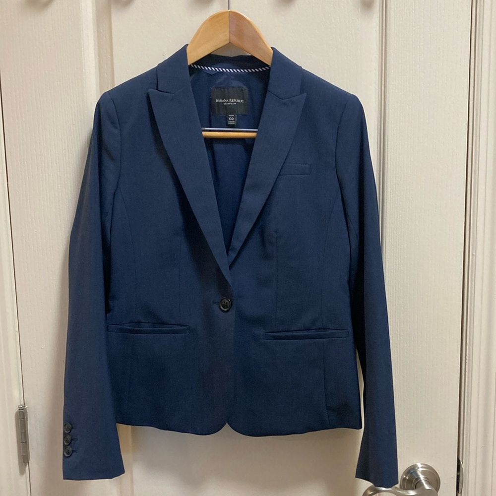 Banana Republic Classic-Fit Washable Italian Wool-Blend Blazer in Navy (00P)
